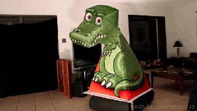 Amazing T-Rex Illusion Is Somehow Moving Its Head To Follow You