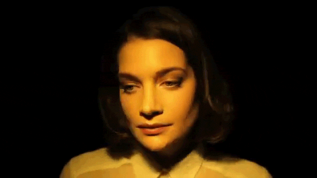 Watch One Woman’s Face Morph Into Many Different Faces With Lighting