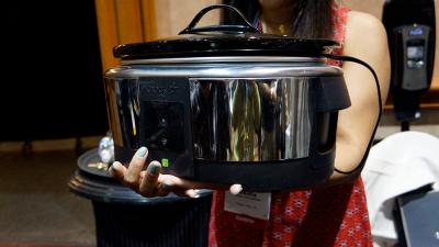 This Smart Crock Pot Makes Using A Slow Cooker Even Lazier