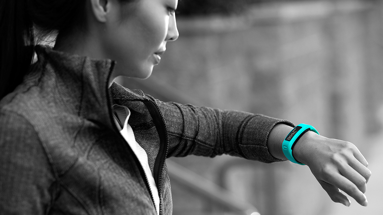 Garmin’s Vívofit Fitness Band Will Remind You To Get Off The Couch