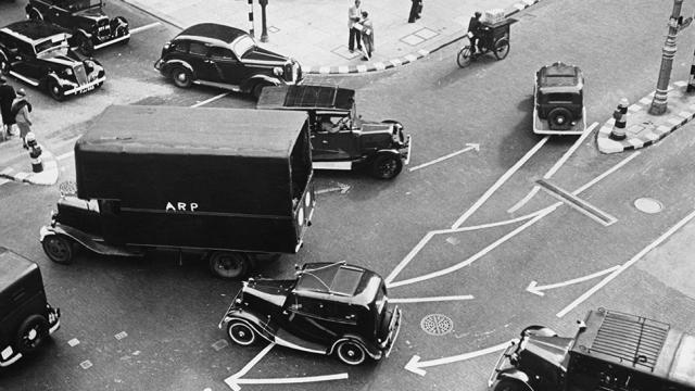 How London Was Redesigned To Survive Wartime Blackouts