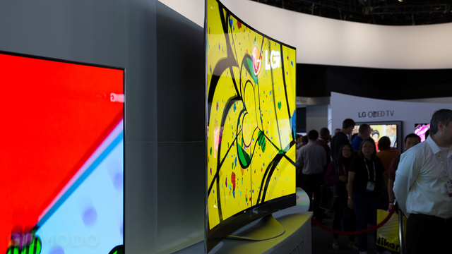 Hands On: I Just Fell In Love With LG’s Flexible 4K OLED TVs