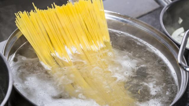 The Science Of Why Your Pasta Boils Over