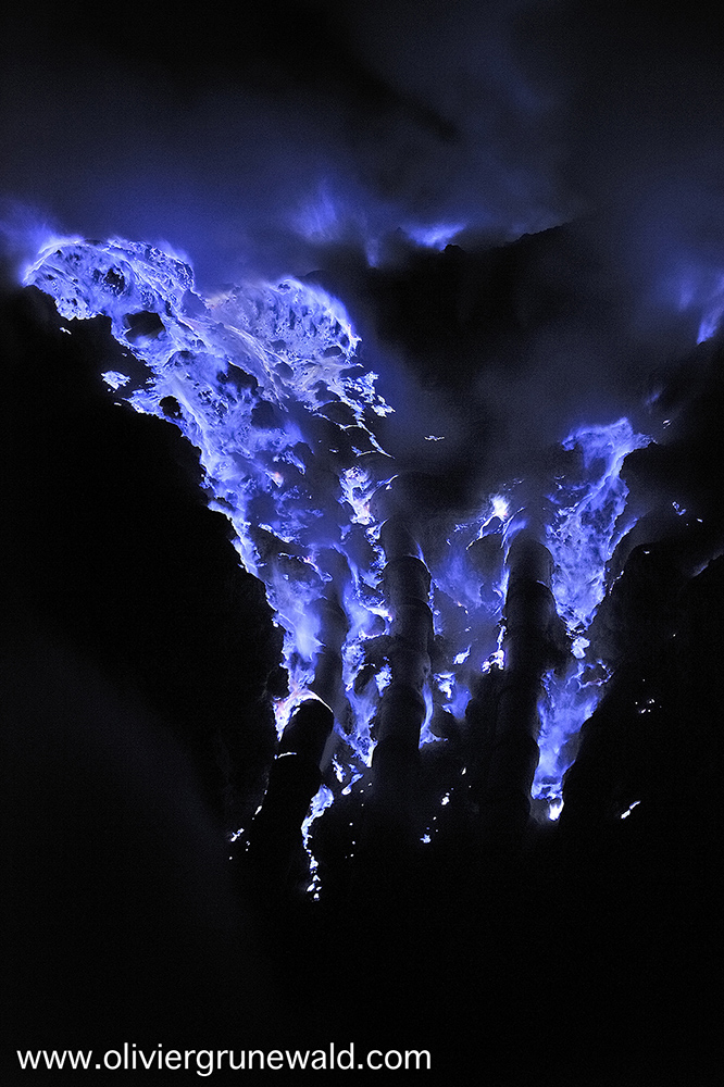 Spectacular Blue Lava Flows At This Indonesian Volcano