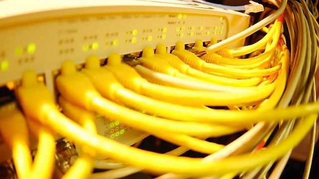 US Federal Court Strikes Down Net Neutrality Rules, Sides With Big Telecom