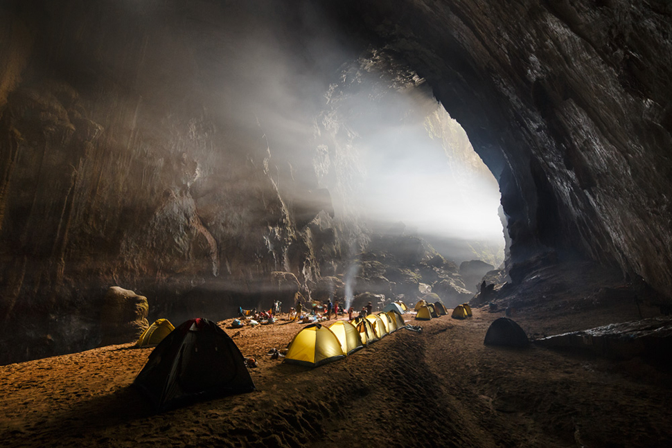 Otherworldly Photos Of The World’s Largest Cave Make Humans Seem Puny