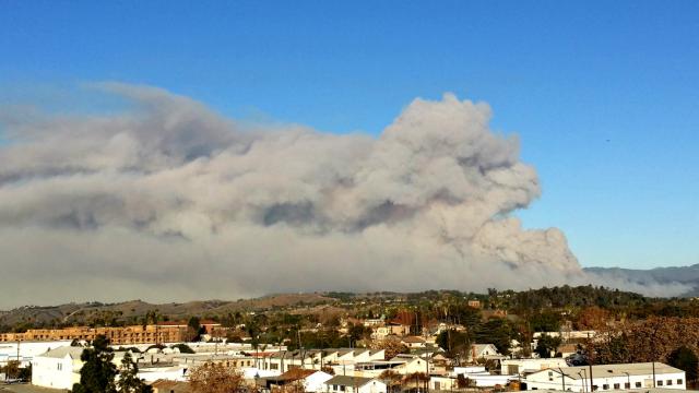 A Scary Wildfire Is Burning Outside Los Angeles