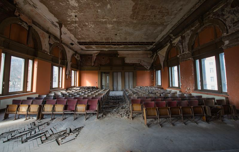 An Abandoned Veterinary School Looks Like The Most Terrifying Place