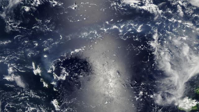 A Combination Of Volcanic Smog And Sunglint Is Breathtaking