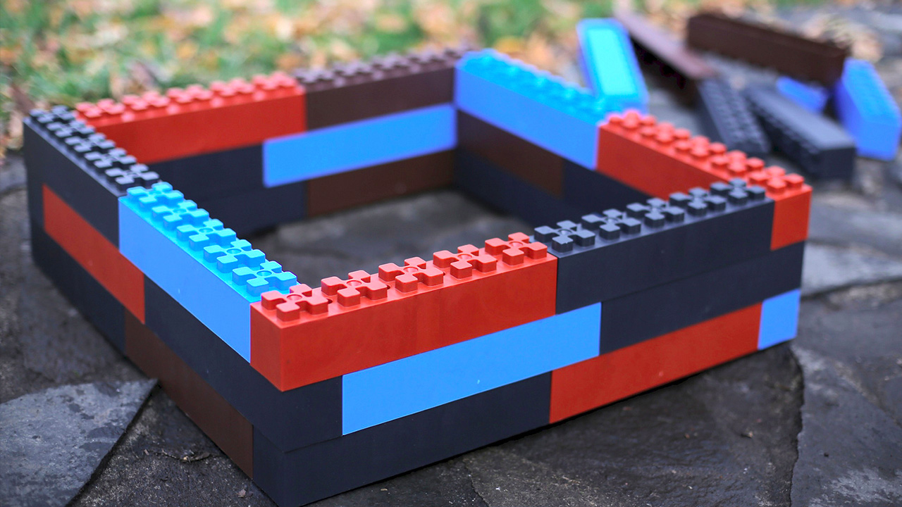 Build A Custom Garden Planter With These Lego-Like Blocks