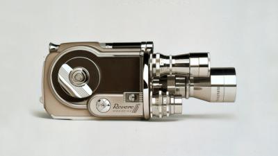 12 Photorealistic Paintings Of Handsome Vintage Gadgets