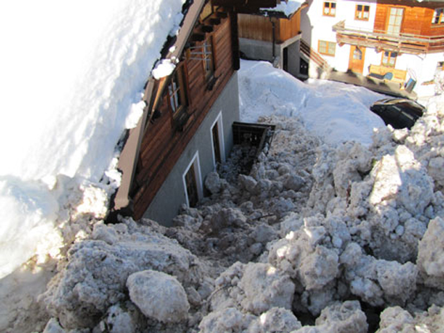 Massive Avalanche Seems To Be Alive
