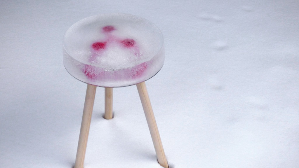 A Simple 3D-Printed Plastic Adaptor Turns Anything Into A Stool
