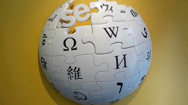 How To Make A More Readable Wikipedia