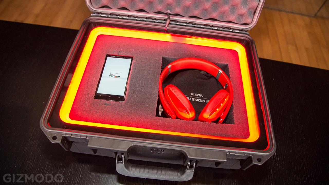 Nokia Lumia Icon: No Time For A Review, But The Box It Came In Is Nuts