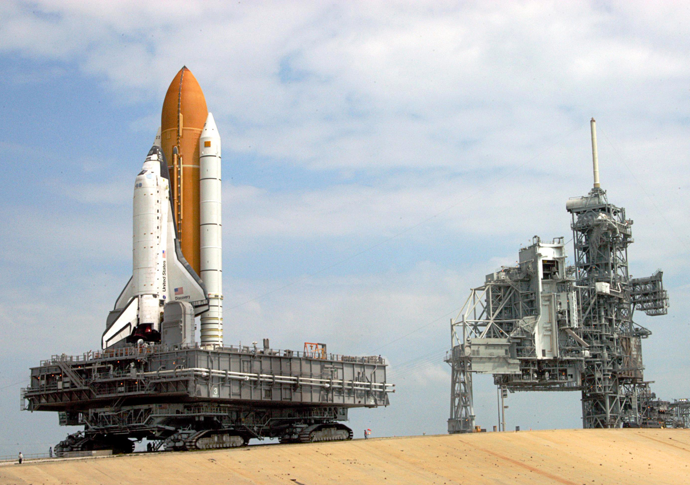 This Is NASA’s New Giant Crawler For Its Next-Generation Spaceship