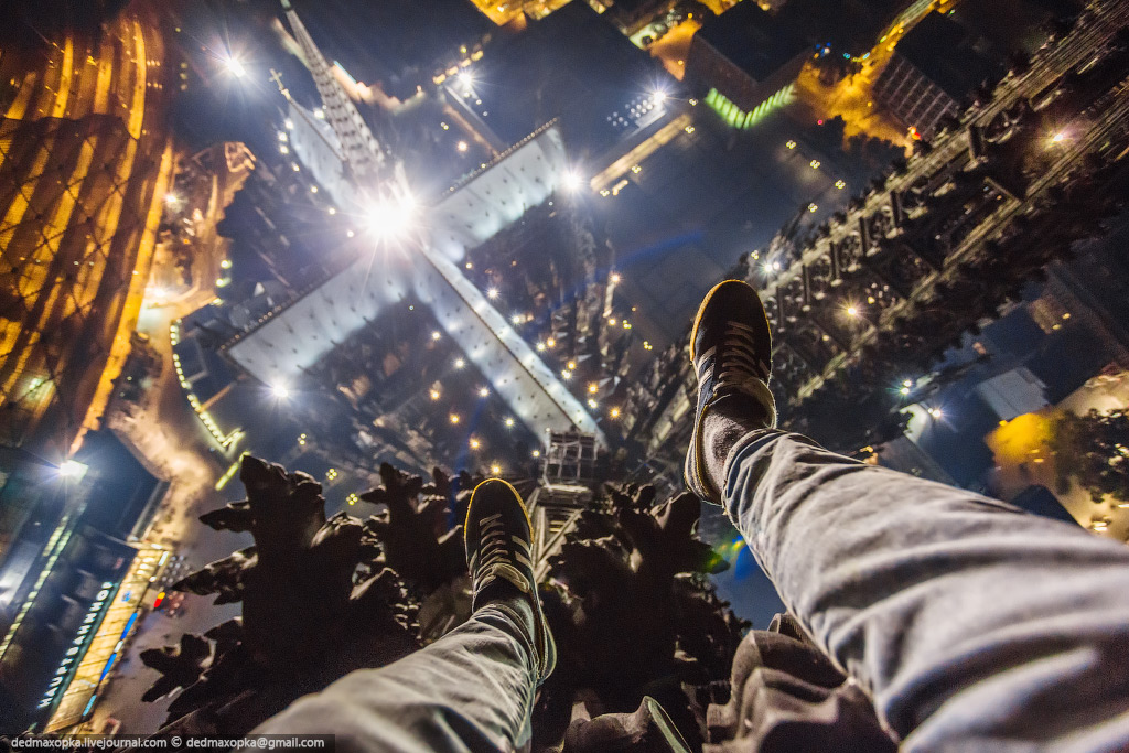 Stunning Photos Taken By The Two Russian Daredevils Atop Shanghai Tower