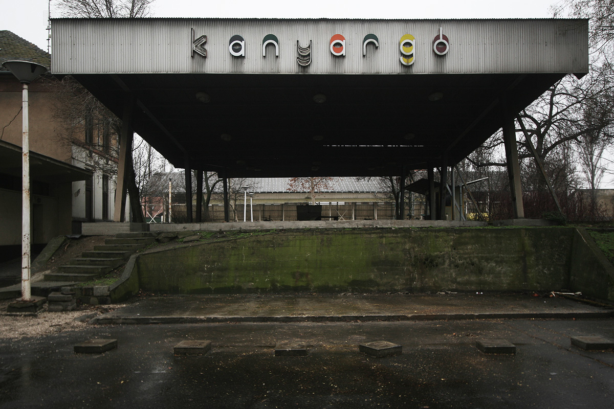 Inside The Ghostly Remains Of Budapest’s Condemned Amusement Park