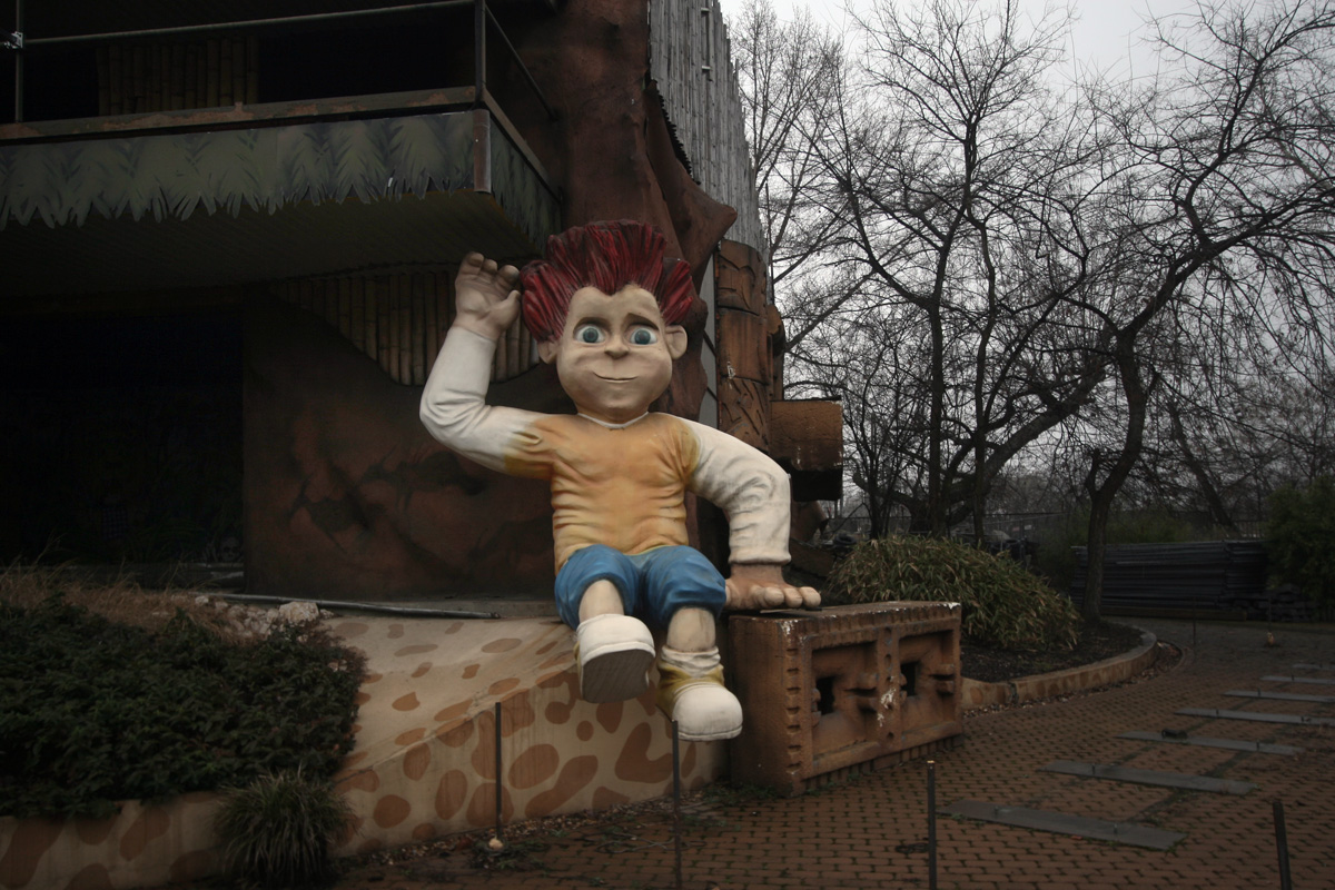 Inside The Ghostly Remains Of Budapest’s Condemned Amusement Park