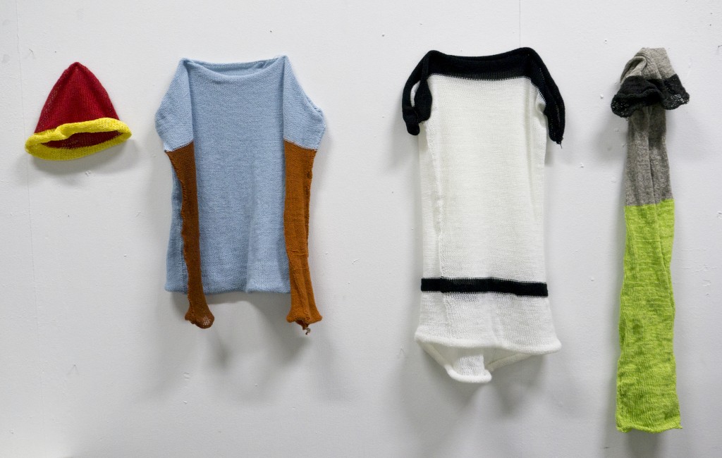 This Awesome Machine Knits A Fully Formed Jumper, Sleeves And All