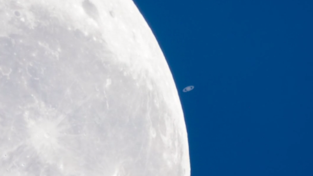 Australian Captures Extraordinary Video Of Saturn Setting On The Moon