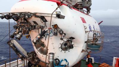 China’s Deepest Diving Sub Is Getting A New Set Of Eyes
