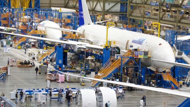 Boeing’s 787 Dreamliner Is Having Wing Cracking Problems