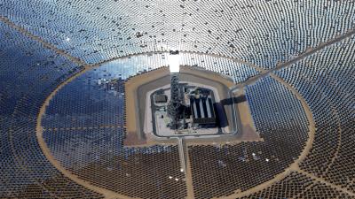The World’s Largest Solar Plant Is Blinding Pilots