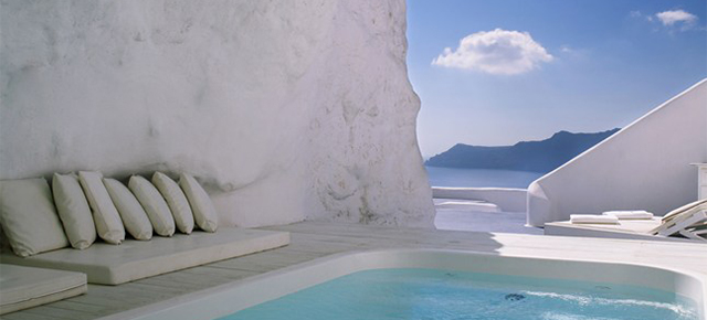Wouldn’t You Like To Be In One Of The Most Amazing Pools In The Planet?