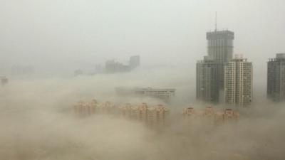 China Offers Smog Insurance For Sight-Seeing Tourists Who Can’t See