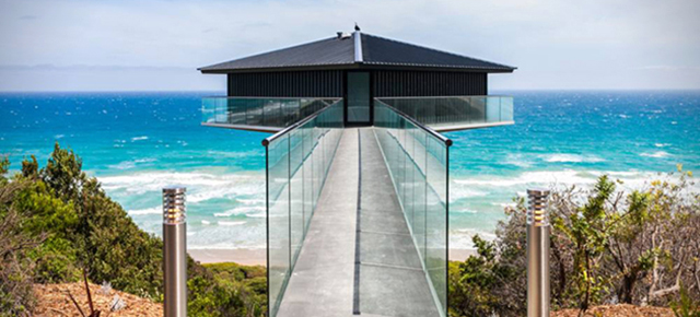 This Coastal Australian House Looks Like It’s Floating Over The Ocean