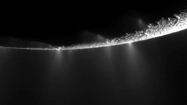 A Massive Lake Of Water On One Of Saturn’s Moons Could Support Life