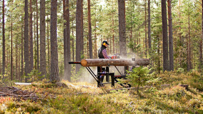Ingenious Portable Sawmill Lets One Person Turn Trees Into Timber