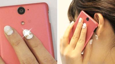 LED Fingernails That Actually Flash When An NFC Signal Is Nearby