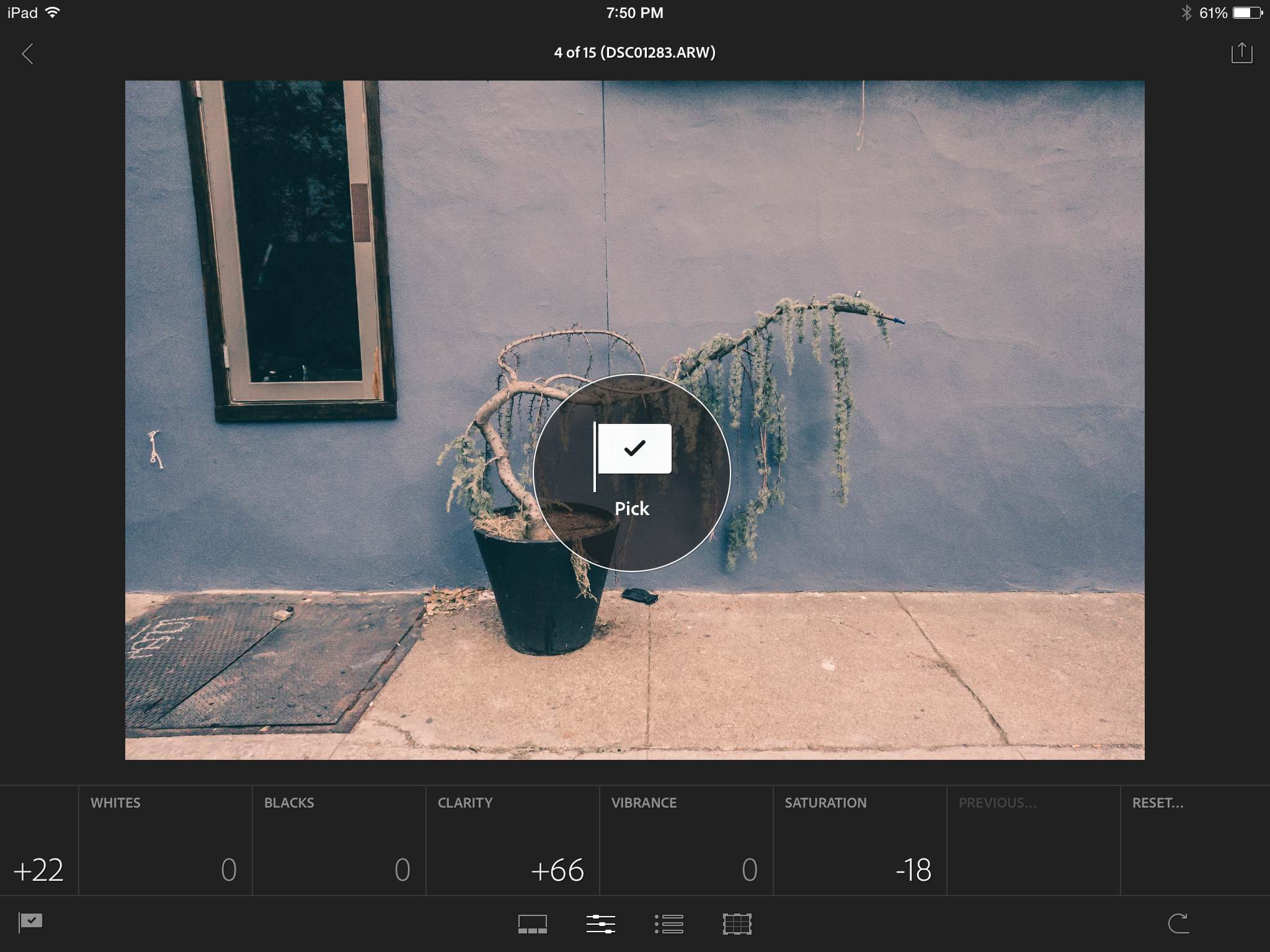 Adobe Lightroom Mobile Review: Edit RAW Photos On Your iPad, Sort Of