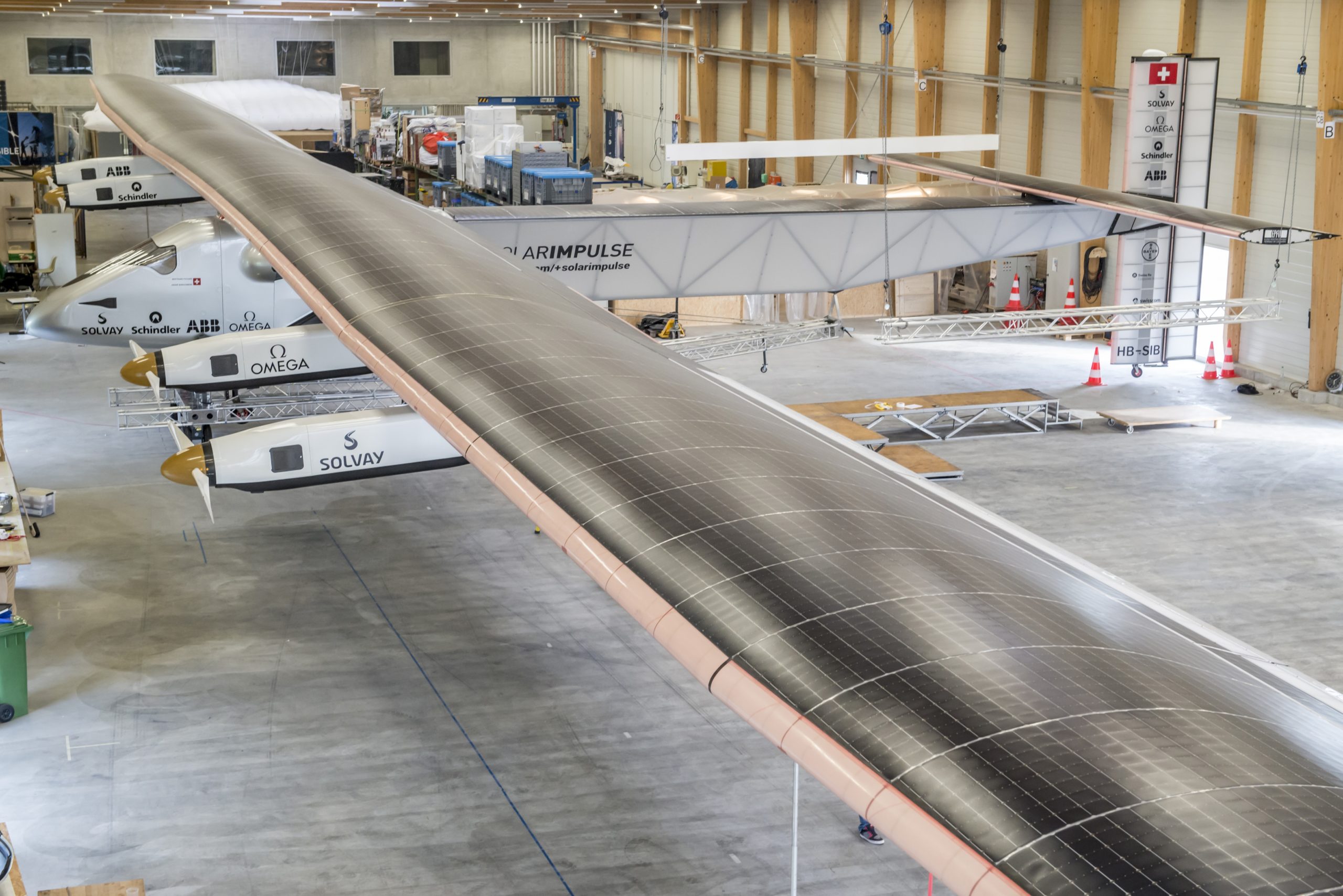 This Plane Will Circle The World Using Only The Power Of The Sun