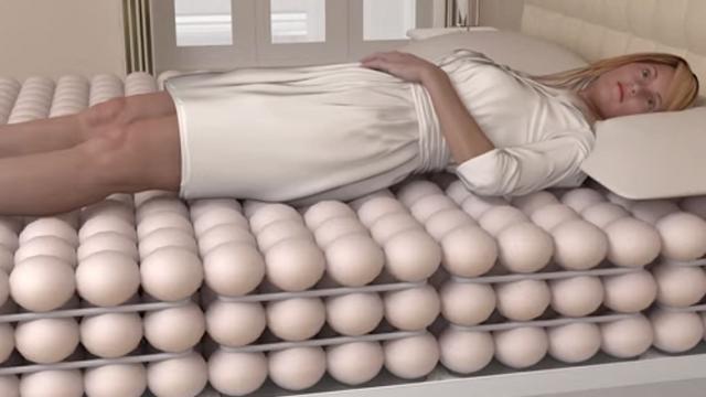 Layers Of Inflatable Balls Might Just Make This The Greatest Bed Ever
