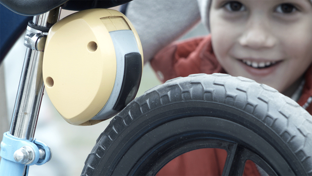 A Remote Control Brake That Stops A Kid’s Bike In Its Path