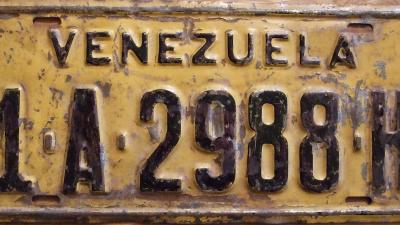 Venezuela Is Turning Thousands Of Abandoned Cars Into Houses