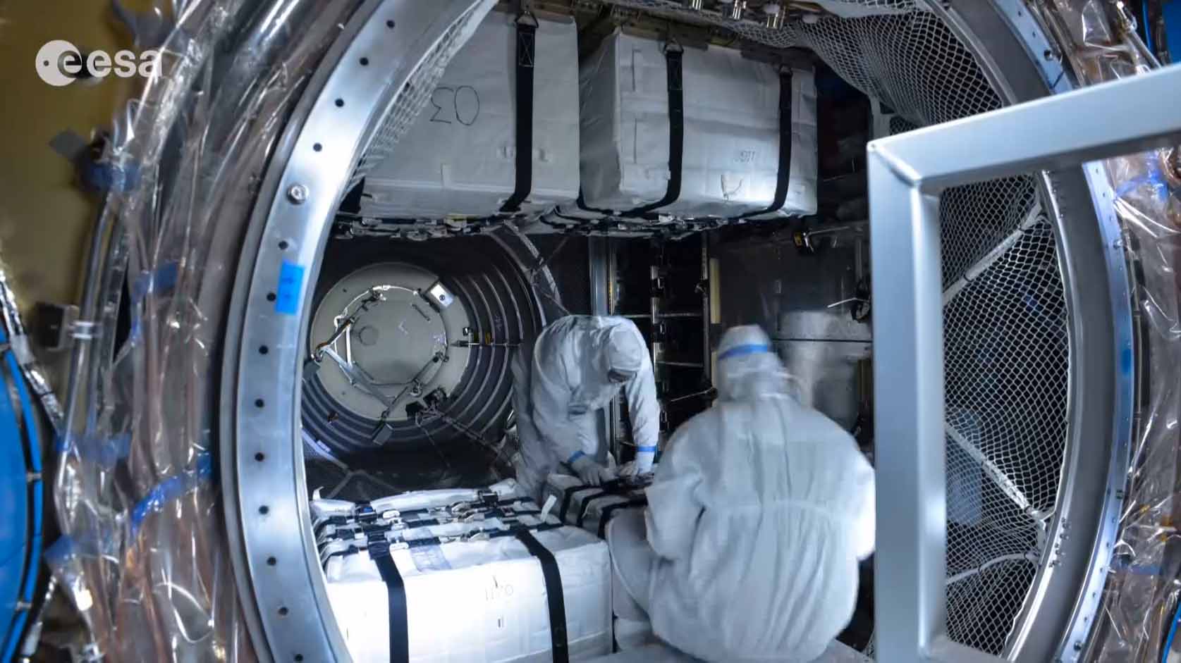 Timelapse Video Shows That Packing For Space Is Pretty Complicated