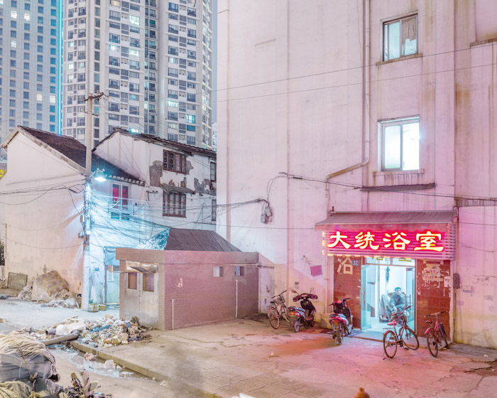 These Eerie Photos Make Megacities Look Totally Deserted