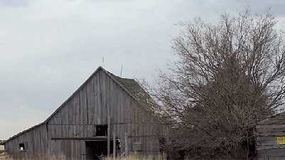 Watch A Barn Get Turned To Toothpicks By 74kg Of Tannerite