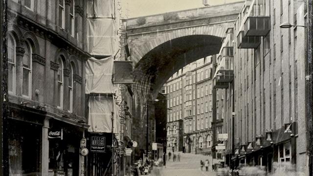 Pictures Taken With 1880s Camera Take Modern UK To The Past