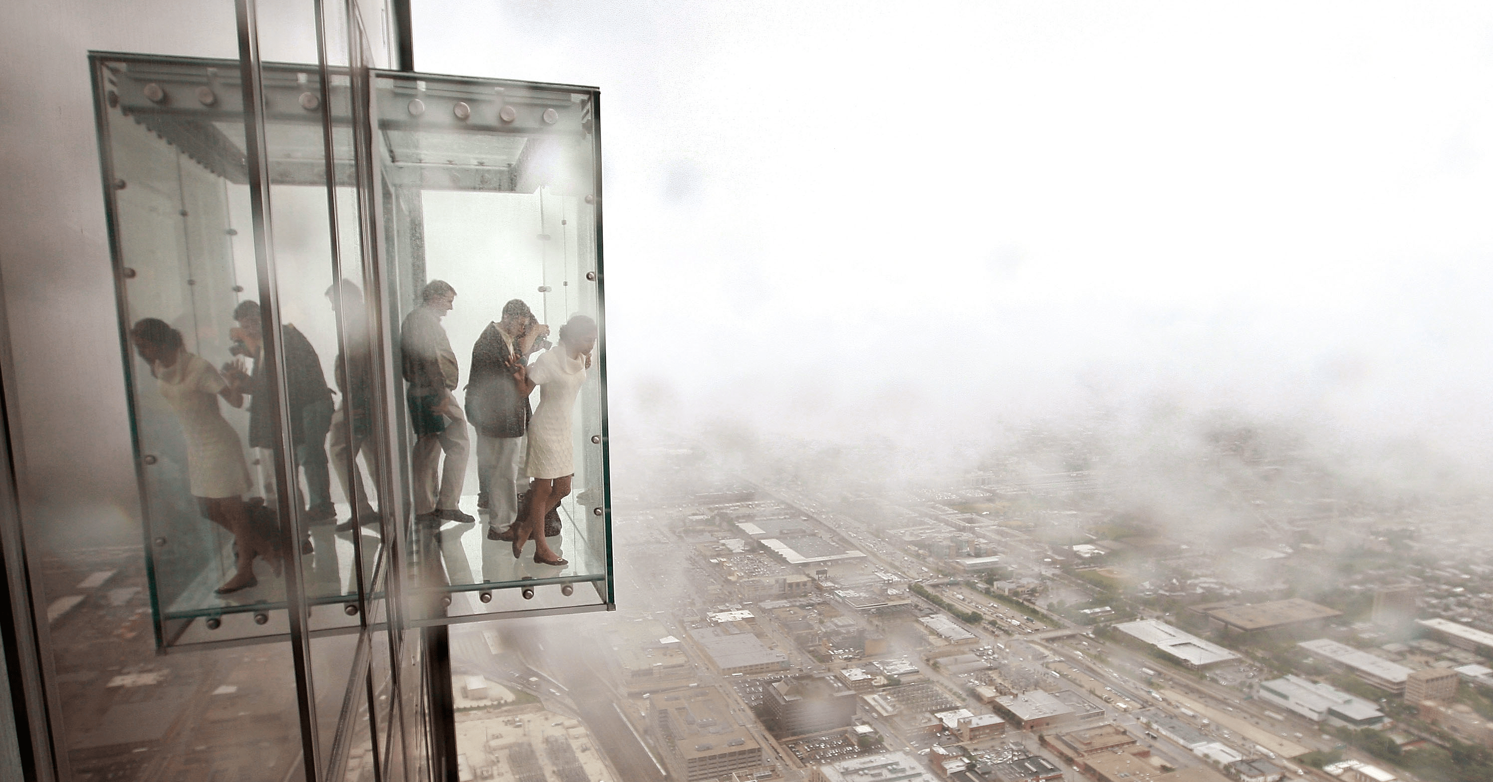 The Willis Tower’s 103rd Floor Glass Skydeck Cracked Last Night