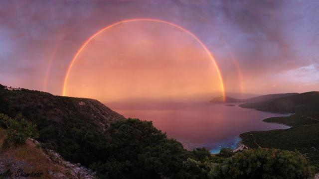 Spectacular Image Of A Double Rainbow Looks Like A Magic Portal