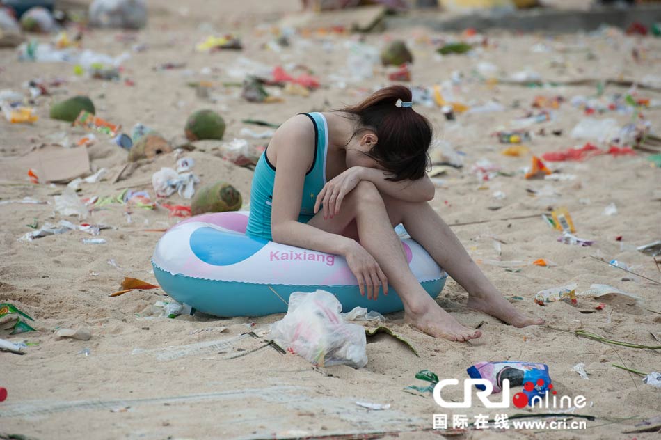 330 Tonnes Of Rubbish Makes This Beach The Dirtiest In The World