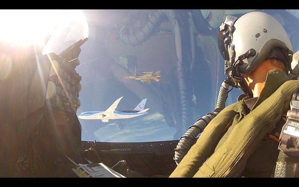 Extremely Rare Photo Of Two Armed F-16s Escorting A Boeing Dreamliner