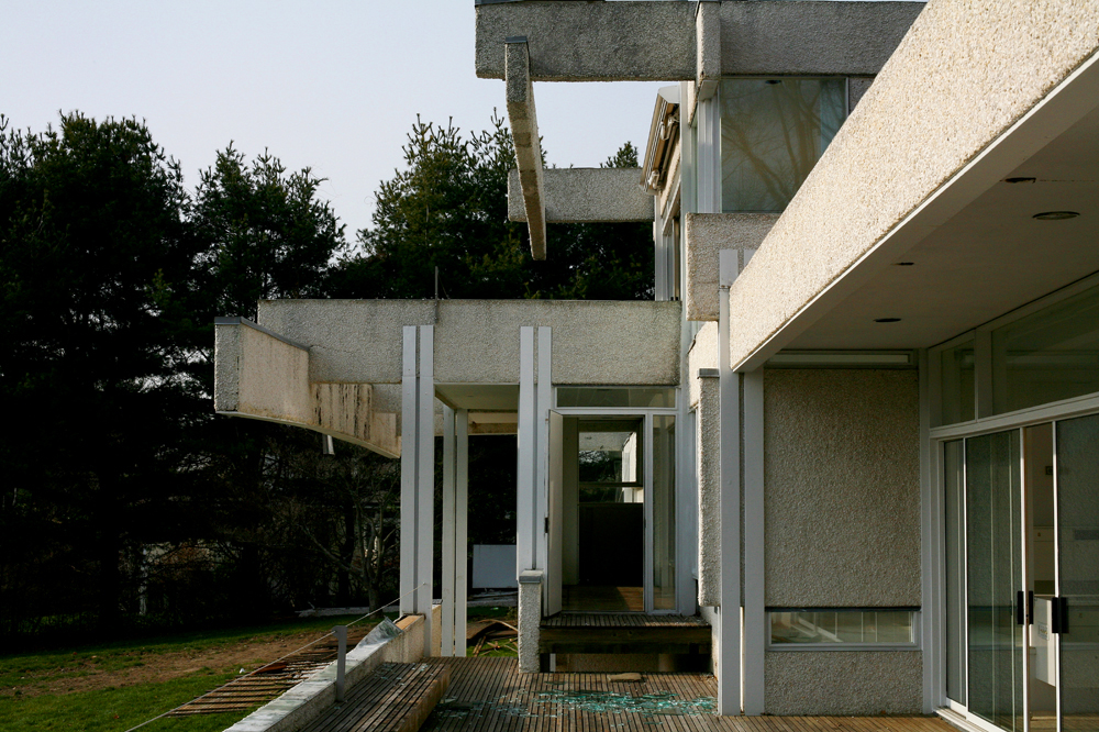 The Faded Glory Of Dilapidated Modernist Homes