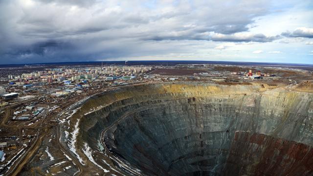 The Huge Diamond Mine That Helped Build The Soviet Union