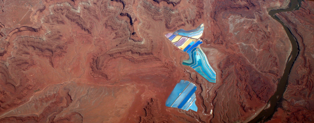 Why There’s An Electric Blue Lake In The Middle Of This Desert